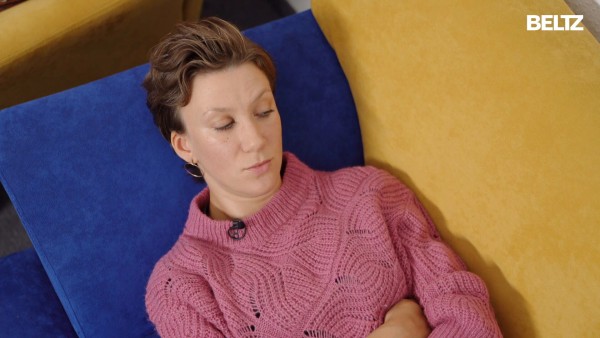 Video: Analytische Psychotherapie: Frau Kaufmann »Ich weiß jetzt auch gar nicht, was meins ist.«