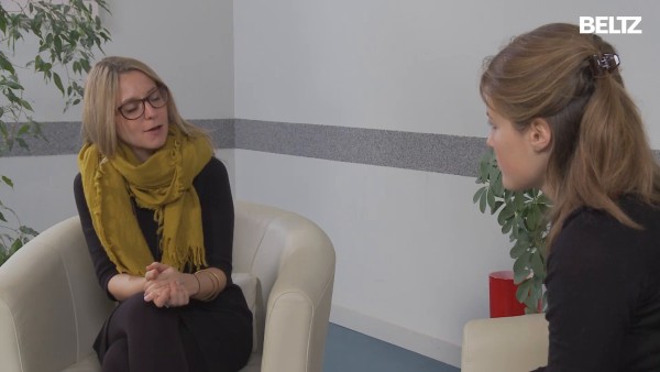 Video: Reaktion auf Äußerung des Patienten-Wunsches, Therapeutin zu duzen