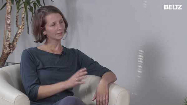 Video: Essstörungen in der VT: Zwischenbilanz (Abbau von Körperbild-Fokussierung und Vermeidung)